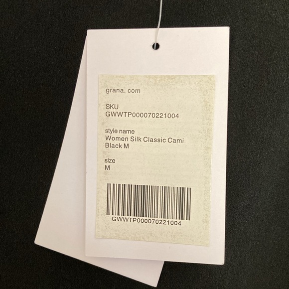 100% SILK BLACK CLASSIC CAMISOLE. Size: M - Picture 3 of 4